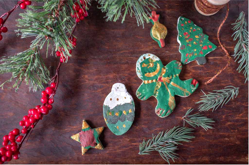 9 Kid-Friendly Holiday Crafts for a Fun & Cozy Cabin Stay