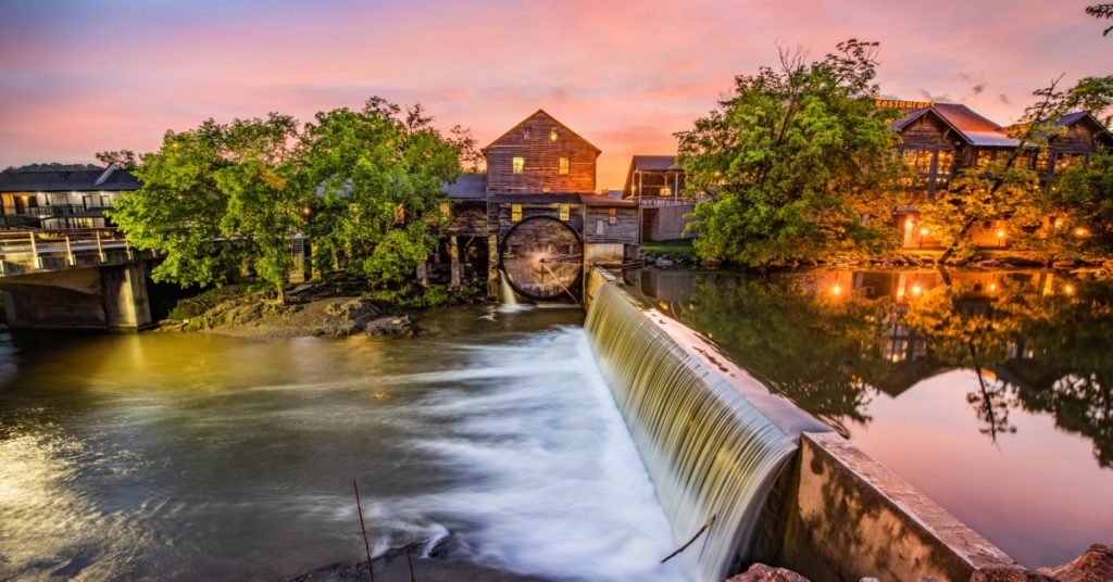 cabin in pigeon forge