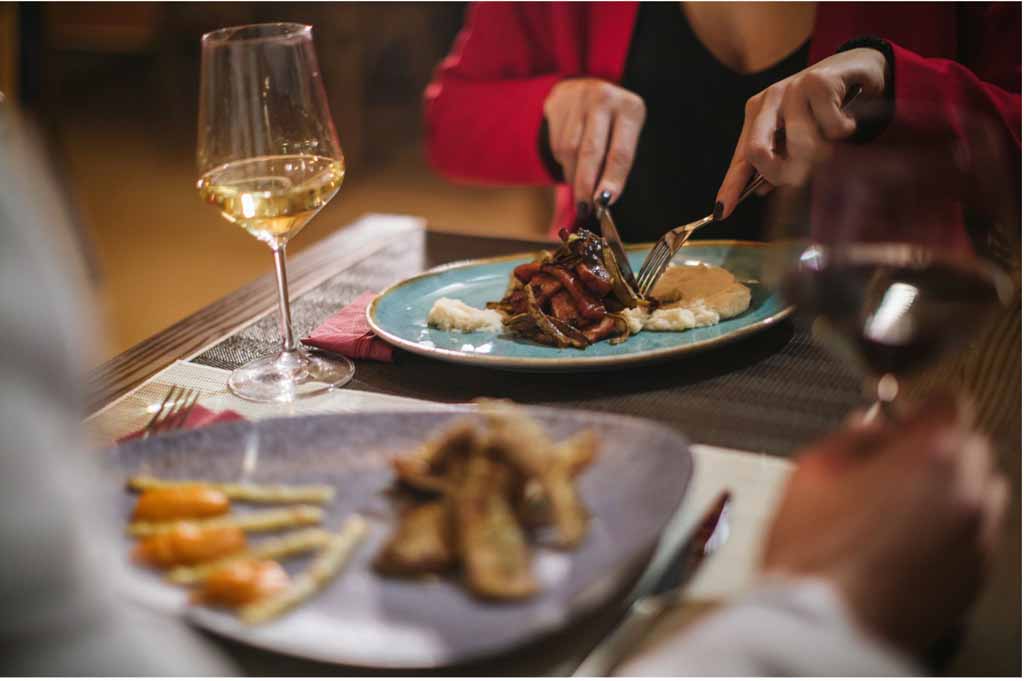 7 Romantic Date Ideas for Your Smoky Mountain Getaway